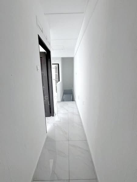 Rumah Teres 2 Tingkat untuk Dijual di Skudai (Johor) - Scofield Lance - Corridor - PropertyGuru.com.my