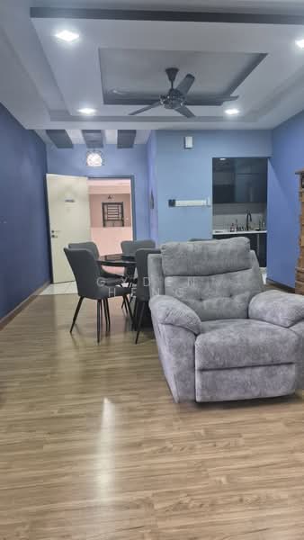 Pangsapuri untuk Dijual di Larkin Residence Phase 2 - Gyden Heng - Living Room - PropertyGuru.com.my