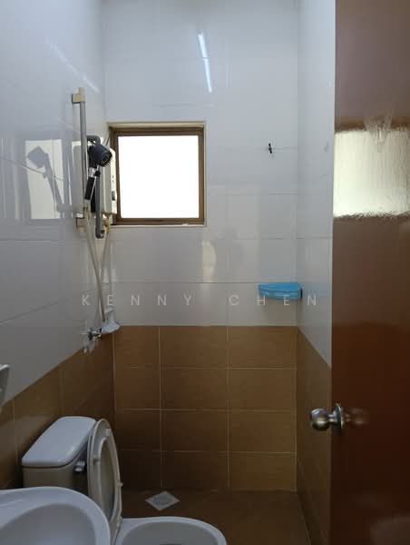 Rumah Teres 2 Tingkat untuk Disewa di Taman Bukit Cheras (Cheras) - Kenny Chen - Bathroom - PropertyGuru.com.my