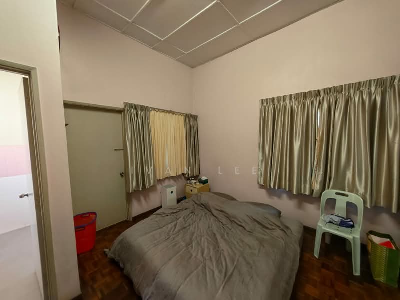 2-storey Terraced House for Sale in Taman Mayang (Petaling Jaya) - Ivan Lee - Bedroom - PropertyGuru.com.my