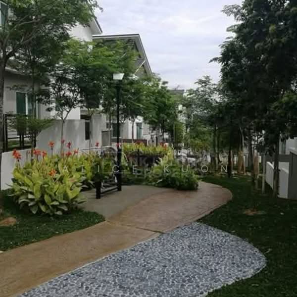 Rumah Teres untuk Dijual di Bandar Rinching (Semenyih) - Alice Kuon - Exterior - PropertyGuru.com.my