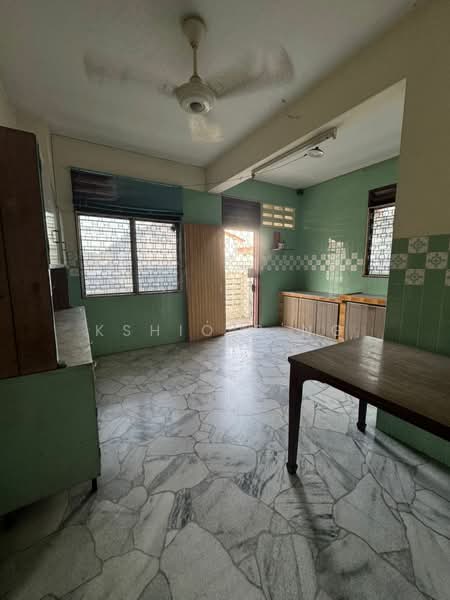 Rumah Teres 2 Tingkat untuk Dijual di George Town (Penang) - Kshio P'ng - Kitchen - PropertyGuru.com.my
