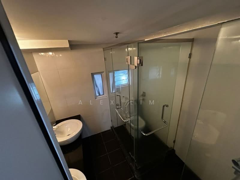 Servis Apartment untuk Disewa di Maritime Suite - Alex Lim - Bathroom - PropertyGuru.com.my