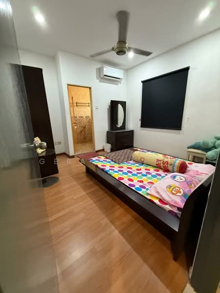 Semi-Detached House for Sale in Taman Lestari Perdana (Seri Kembangan) - Gerald Liew - Bedroom - PropertyGuru.com.my