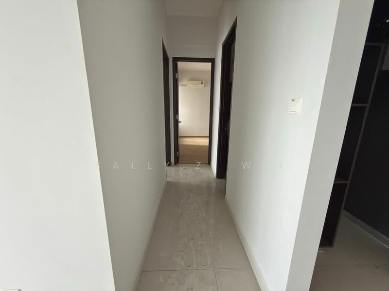 Kondominium untuk Dijual di Royal Strand @ Country Garden Danga Bay - Sally Zi Wei - Corridor - PropertyGuru.com.my
