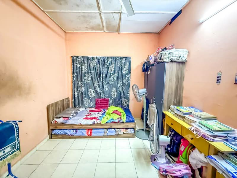 1-storey Terraced House for Sale in Seksyen 17 (Shah Alam) - Halim Mazlan - Bedroom - PropertyGuru.com.my