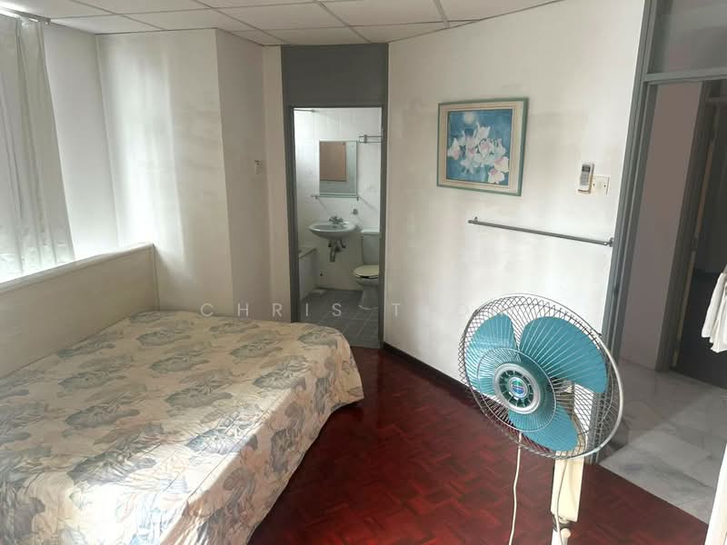 Kondominium untuk Dijual di Leisure Bay Condominium - Chris Teoh - Bedroom - PropertyGuru.com.my