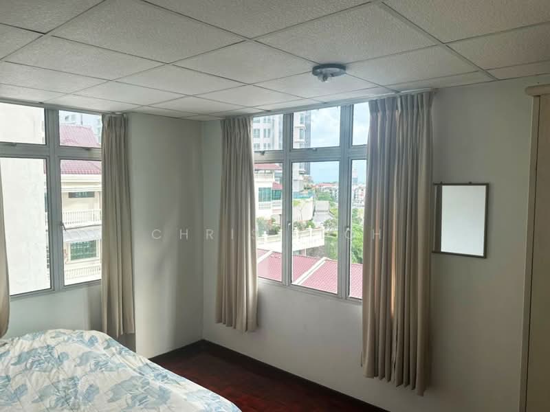 Kondominium untuk Dijual di Leisure Bay Condominium - Chris Teoh - Bedroom - PropertyGuru.com.my