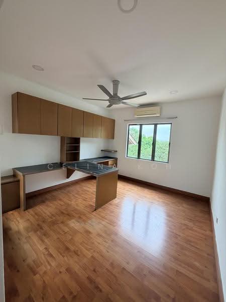 Rumah Teres 2.5-Tingkat untuk Dijual di Sierramas (Sungai Buloh) - Celina Koh - Study - PropertyGuru.com.my