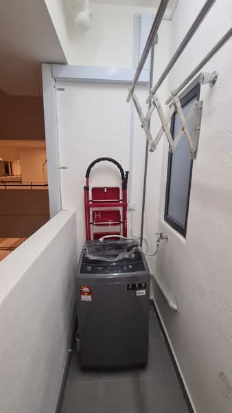 Servis Apartment untuk Disewa di MKH Boulevard II - Kah Hin Lee - Balcony - PropertyGuru.com.my