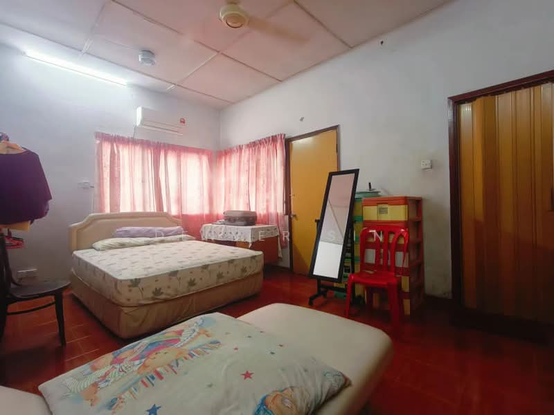 Semi-Detached House for Sale in Taman Putra (Ampang) - Denver Sin - Bedroom - PropertyGuru.com.my
