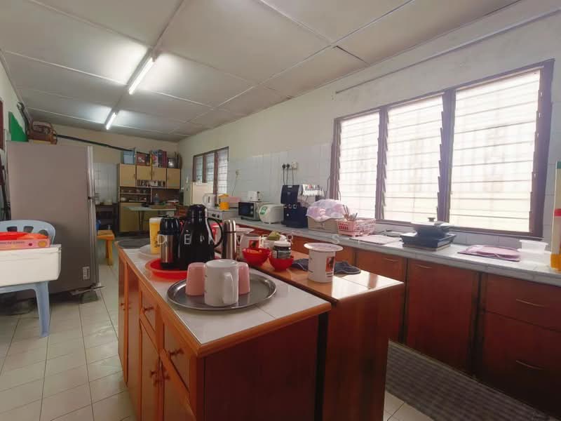 Semi-Detached House for Sale in Taman Putra (Ampang) - Denver Sin - Kitchen - PropertyGuru.com.my