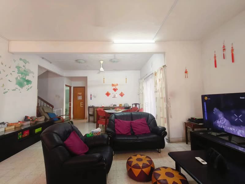 Semi-Detached House for Sale in Taman Putra (Ampang) - Denver Sin - Living Room - PropertyGuru.com.my