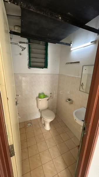Apartment for Rent at Vista Pinggiran Apartment - Derrick Hee - Bathroom - PropertyGuru.com.my