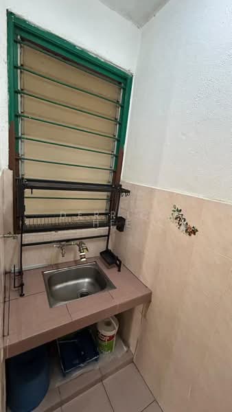 Apartment for Rent at Vista Pinggiran Apartment - Derrick Hee - Kitchen - PropertyGuru.com.my