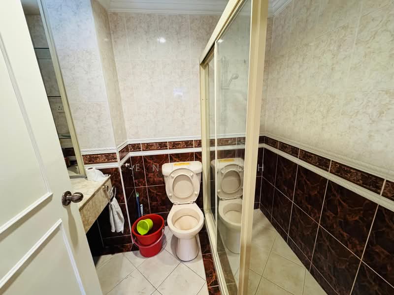 Kondominium untuk Dijual di Desa Gembira - Kenix Hoh - Bathroom - PropertyGuru.com.my