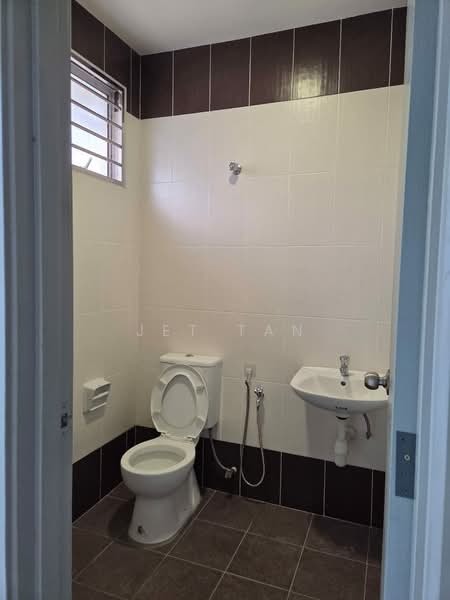Semi-Detached House for Sale in Taman Anggerik Villa (Kajang) - Jet Tan - Bathroom - PropertyGuru.com.my