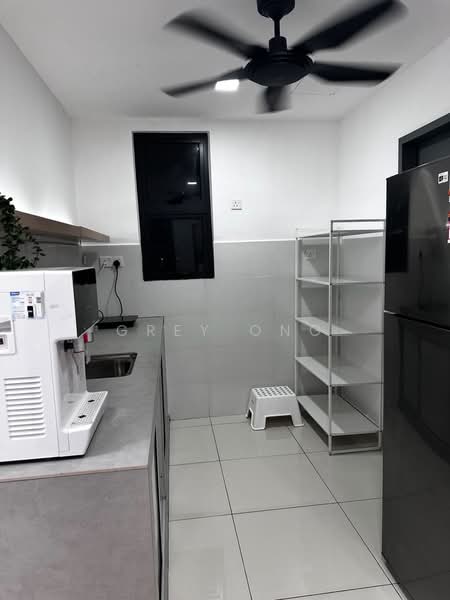 Servis Apartment untuk Disewa di TRIO By Setia - Grey Ong - Kitchen - PropertyGuru.com.my
