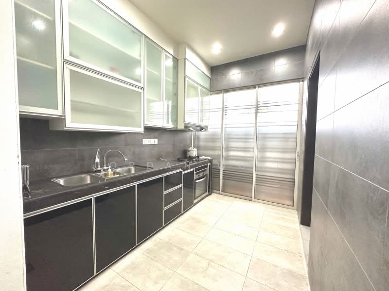 2-storey Terraced House for Rent in Taman Molek (Johor Bahru) - Jordan Wong - Kitchen - PropertyGuru.com.my