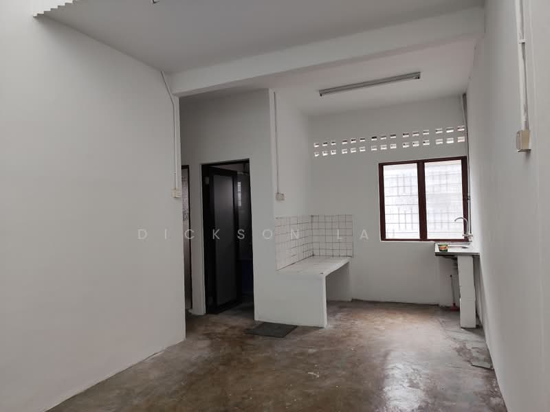 1-storey Terraced House for Rent in Kepong Baru (Kepong) - Dickson Lau - Kitchen - PropertyGuru.com.my