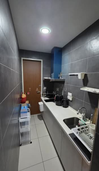 Service Residence for Rent at Citizen @ Old Klang Road - Tan Ru Xin - Kitchen - PropertyGuru.com.my