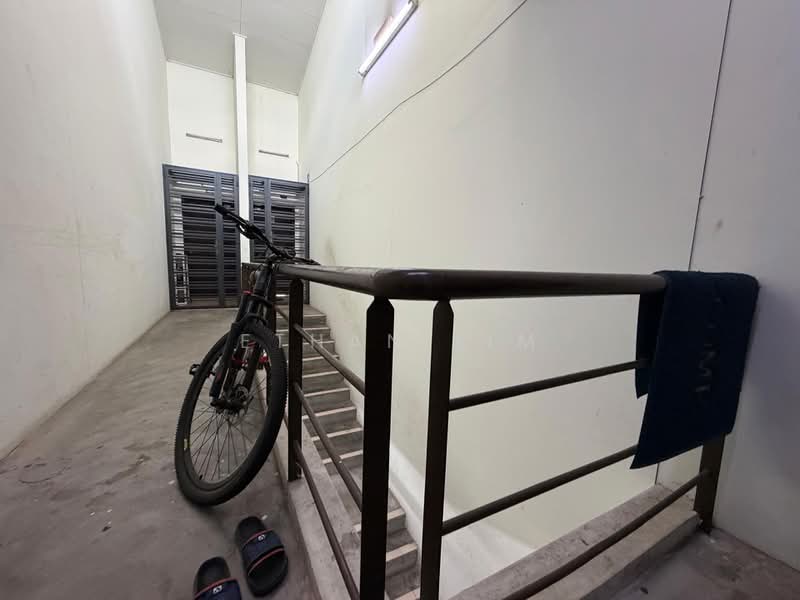 Apartment for Sale at Taman Ehsan Jaya - Ethan Lim - Corridor - PropertyGuru.com.my