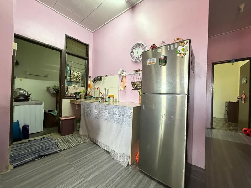 Apartment for Sale at Taman Ehsan Jaya - Ethan Lim - Kitchen - PropertyGuru.com.my