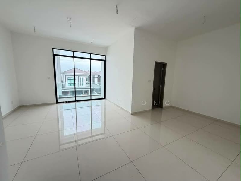 Rumah Kluster untuk Dijual di Austin Crest (Johor Bahru) - Nico Chong - Living Room - PropertyGuru.com.my