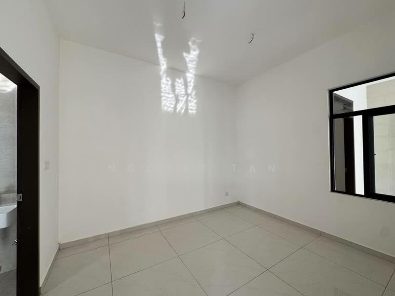 Cluster House for Sale in Austin Crest (Johor Bahru) - Noctis Tan - Interior - PropertyGuru.com.my