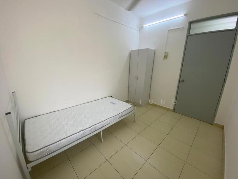 Apartment for Sale at Mentari Court - Joanne Diong - Bedroom - PropertyGuru.com.my