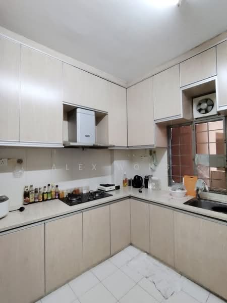 Kondominium untuk Disewa di Putra Place Condominium - Alex Wong - Kitchen - PropertyGuru.com.my