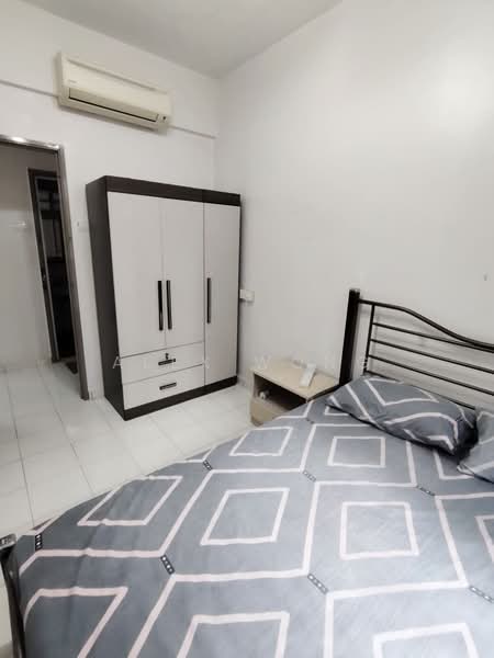 Kondominium untuk Disewa di Putra Place Condominium - Alex Wong - Bedroom - PropertyGuru.com.my