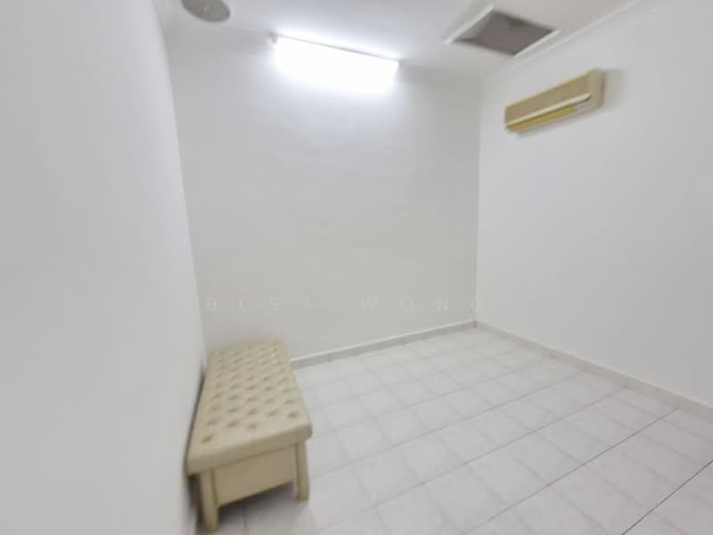 Rumah Teres 1.5 Tingkat untuk Dijual di Taman Pelangi Indah (Ulu Tiram) - Bess Wong - PropertyGuru.com.my