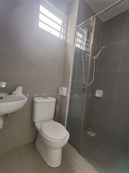 Cluster House for Sale in Bandar Bestari (Klang) - Kho Daniel - Bathroom - PropertyGuru.com.my