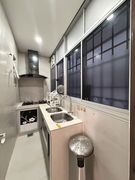 Apartment for Rent at Bayu Puteri - Meoon Khor - Kitchen - PropertyGuru.com.my