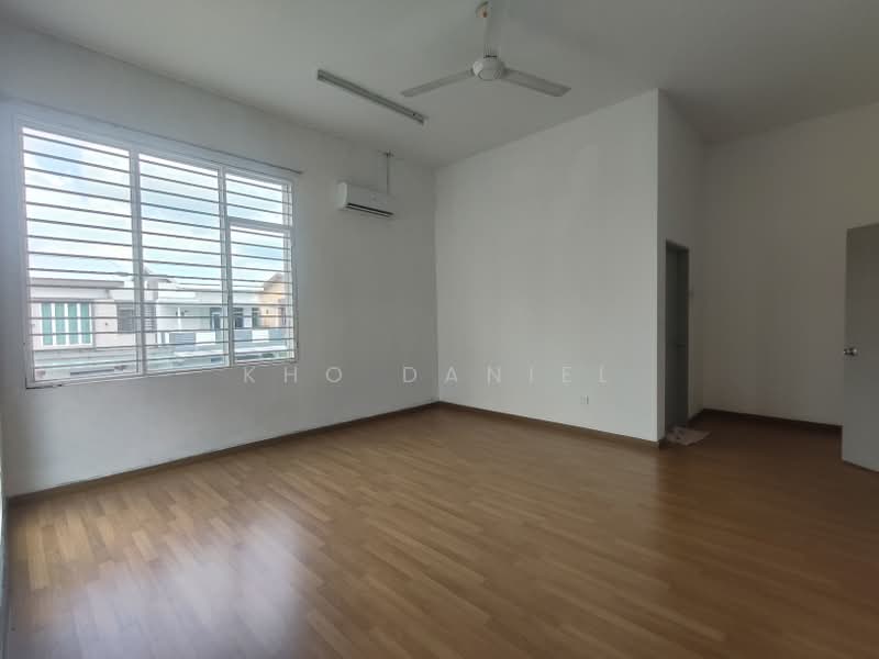 Cluster House for Rent in Bandar Bestari (Klang) - Kho Daniel - Living Room - PropertyGuru.com.my