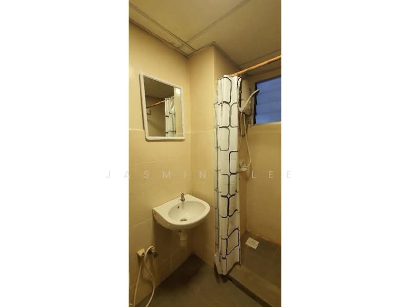 Apartment for Rent at Bayu Puteri - Jasmine Lee - Bathroom - PropertyGuru.com.my