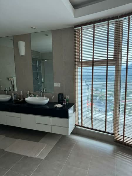 Kondominium untuk Disewa di Gurney Paragon - Kelvin Tan - Bathroom - PropertyGuru.com.my