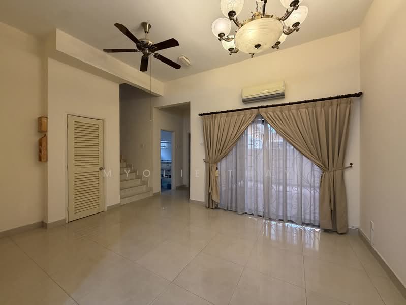 Rumah Berkembar untuk Dijual di Seremban (Negeri Sembilan) - Myolie Thay - Living Room - PropertyGuru.com.my