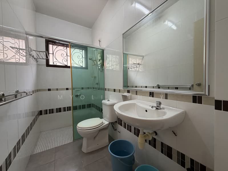 Rumah Berkembar untuk Dijual di Seremban (Negeri Sembilan) - Myolie Thay - Bathroom - PropertyGuru.com.my