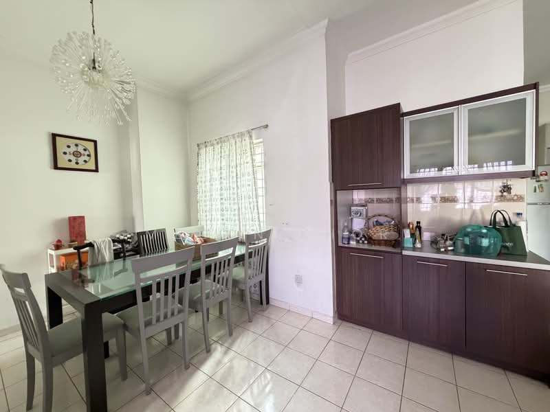 Apartment for Rent at Bayu Puteri - Meoon Khor - Dining Room - PropertyGuru.com.my
