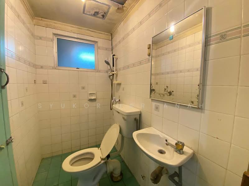 Condominium for Sale at Sri Permata - Syukor Hartanah - Bathroom - PropertyGuru.com.my