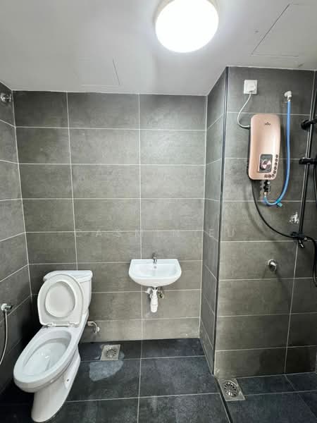 Servis Apartment untuk Disewa di Midas @ Seri Alam - Casmin Eu - Bathroom - PropertyGuru.com.my