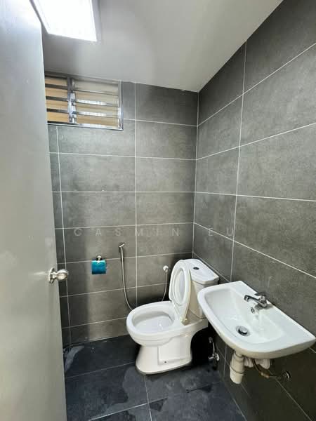 Servis Apartment untuk Disewa di Midas @ Seri Alam - Casmin Eu - Bathroom - PropertyGuru.com.my