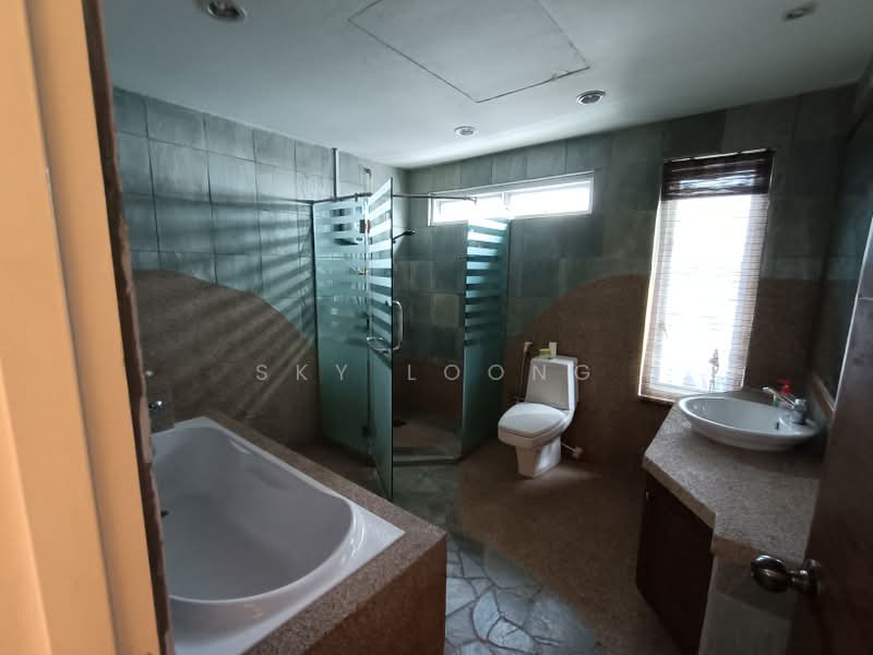 Rumah Teres 2.5 Tingkat untuk Dijual di Bangsar Baru (Bangsar) - Sky Loong - Bathroom - PropertyGuru.com.my