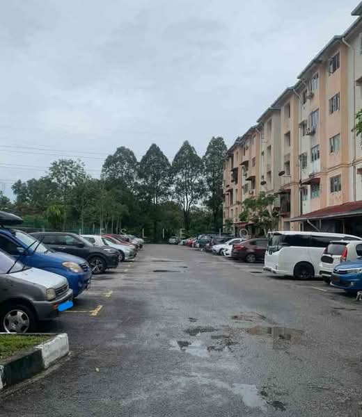 Apartment for Sale at Pangsapuri Flora I - Leslie Low - Car Park - PropertyGuru.com.my
