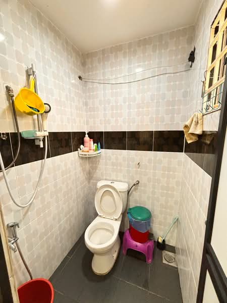 Rumah Teres 2 Tingkat untuk Dijual di Bandar Country Homes (Rawang) - Jack Cheng - Bathroom - PropertyGuru.com.my