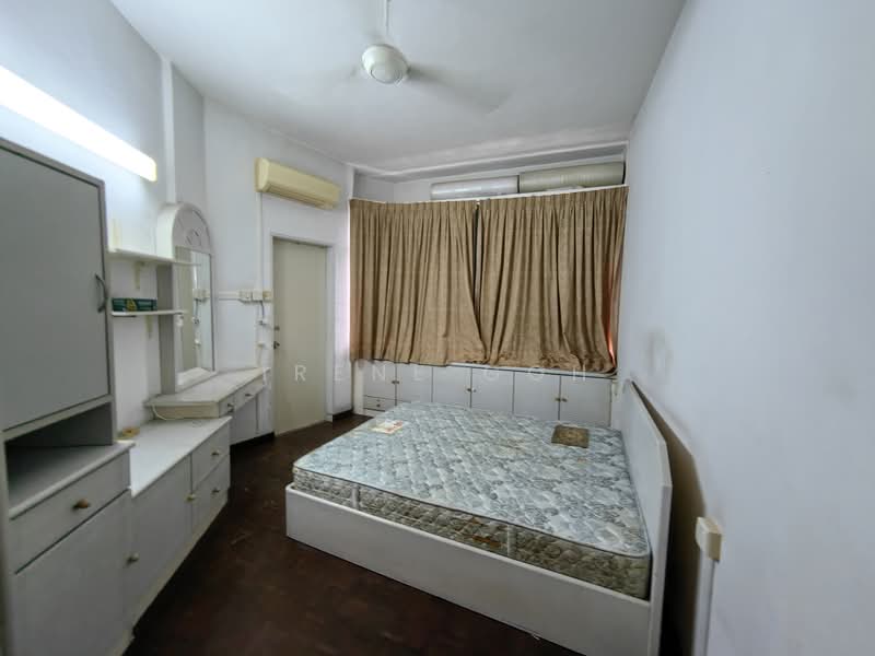 Kondominium untuk Dijual di Kondo Berjaya - Irene Goh - Bedroom - PropertyGuru.com.my