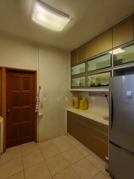 Servis Apartment untuk Dijual di D'Alamanda - JK Leong - Kitchen - PropertyGuru.com.my