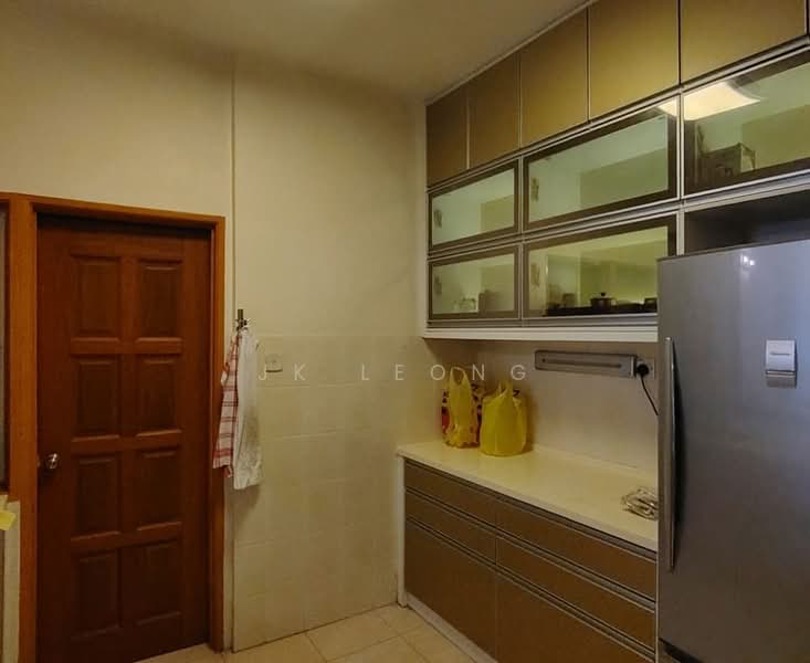 Servis Apartment untuk Dijual di D'Alamanda - JK Leong - Kitchen - PropertyGuru.com.my